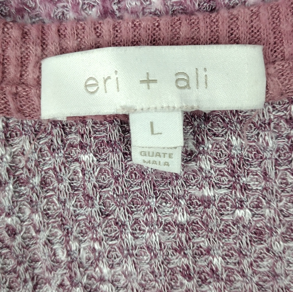 Eri + Ali Lightweight Top - Picture 3 of 4